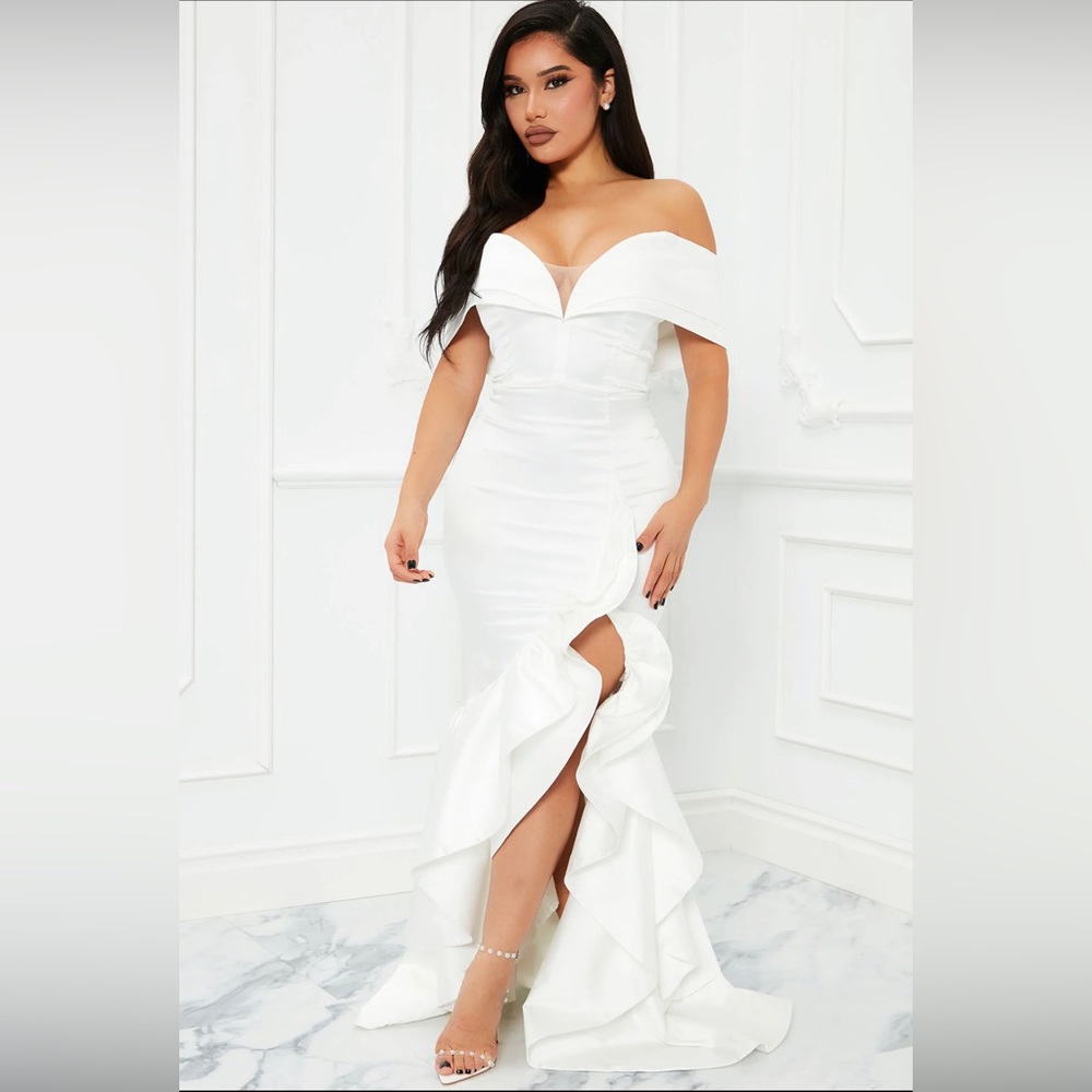 Brand NEW White Ruffle Hem Gown from Fashion Nova
